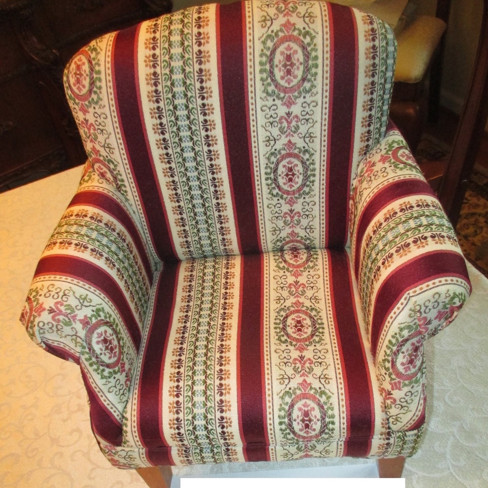 Kingstate Doll Crafter Co. Armchair (fits American Girl Dolls)